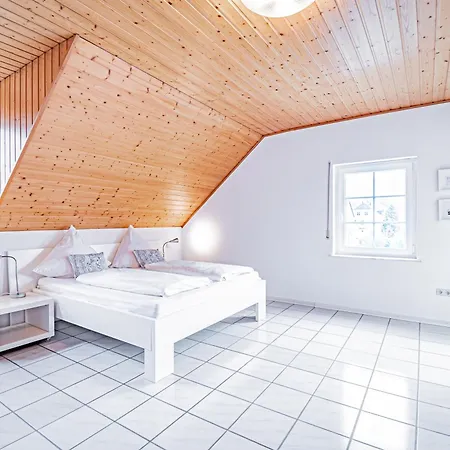 Johannishof Wein-Cafe & Gaestehaus Langsur Room photo