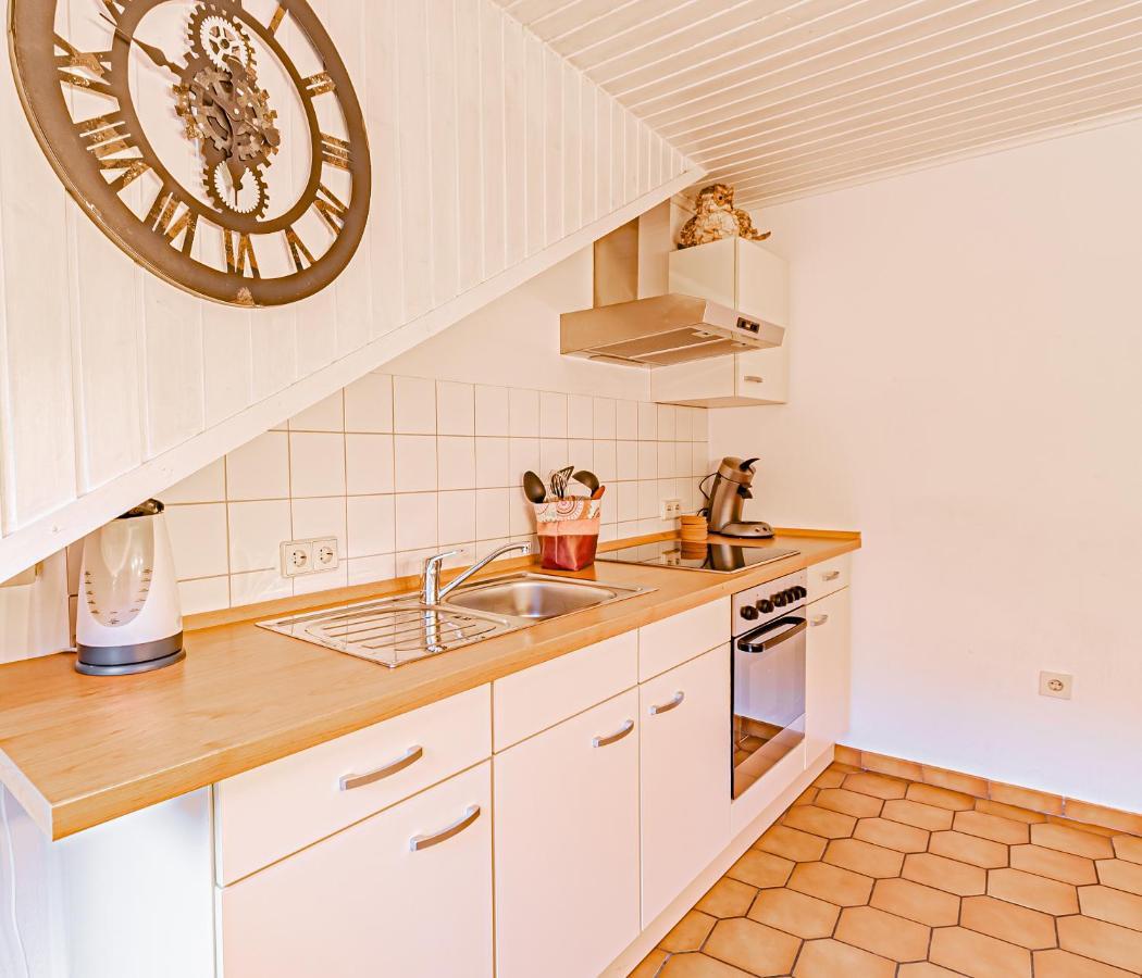 Pensjonat Johannishof Wein-cafe & Gaestehaus Langsur