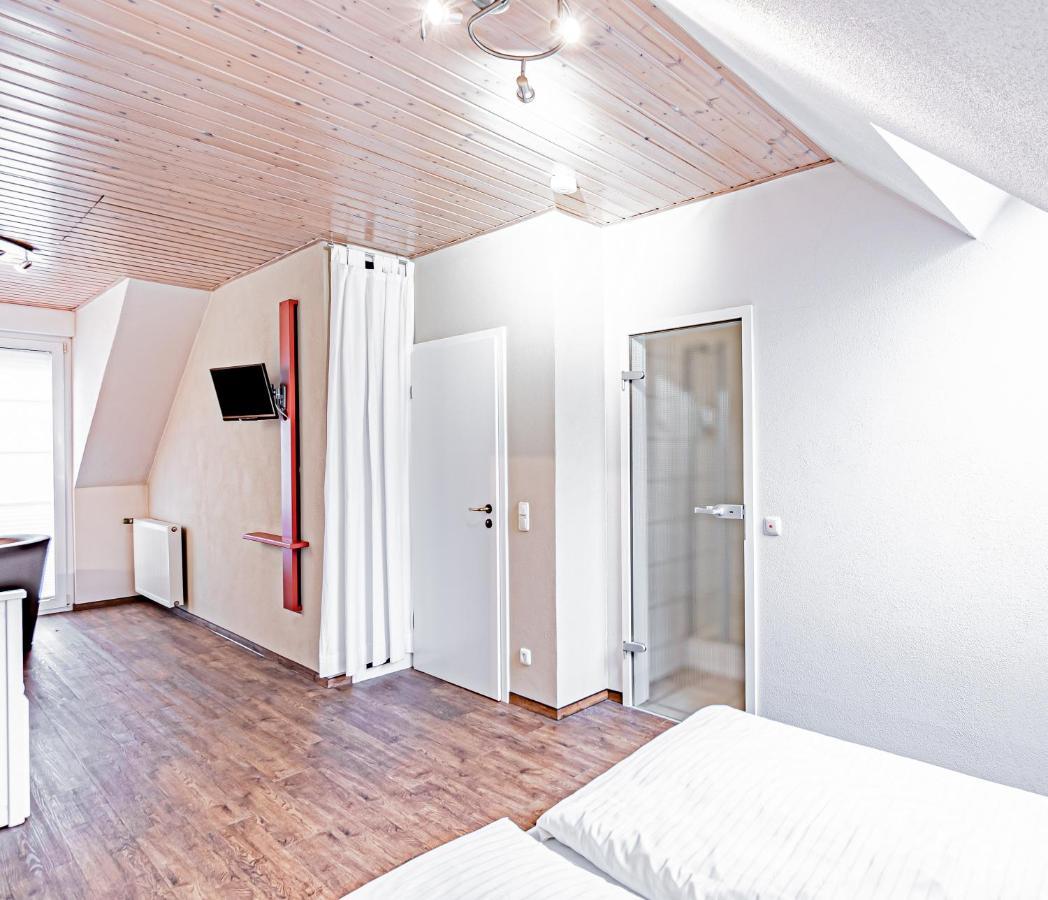 Johannishof Wein-cafe & Gaestehaus Pensjonat 3*